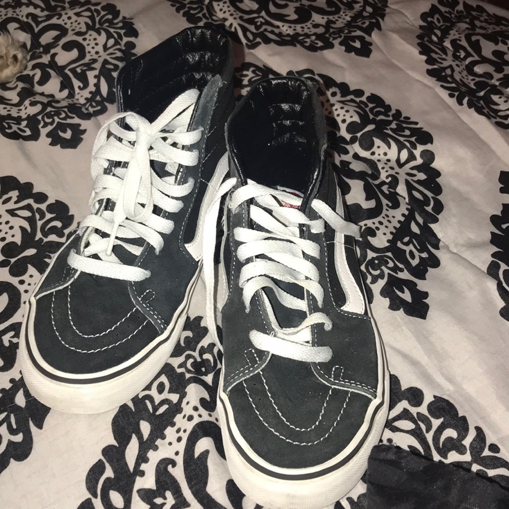 Vans - Picture 2 of 3